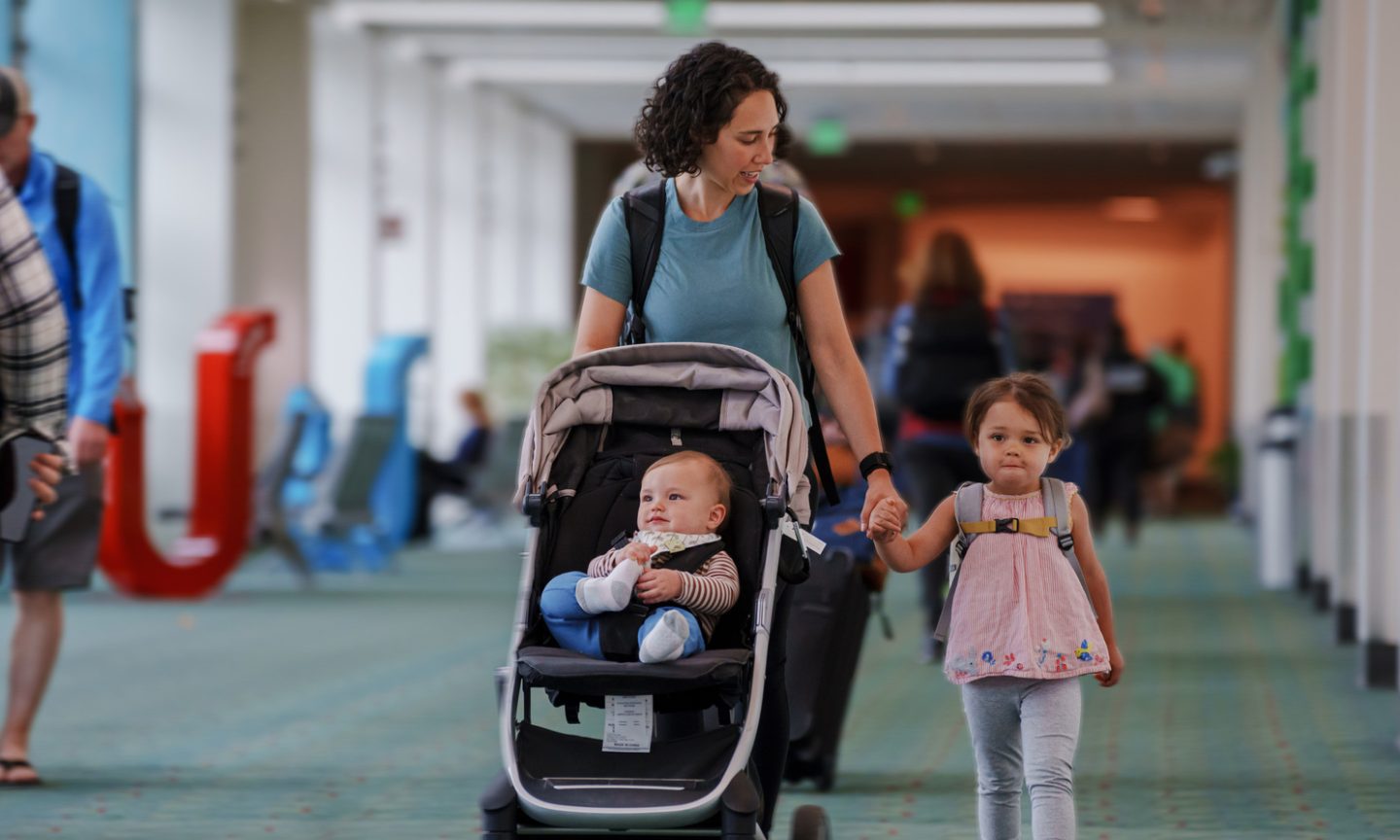 what-is-united-airlines-child-stroller-policy