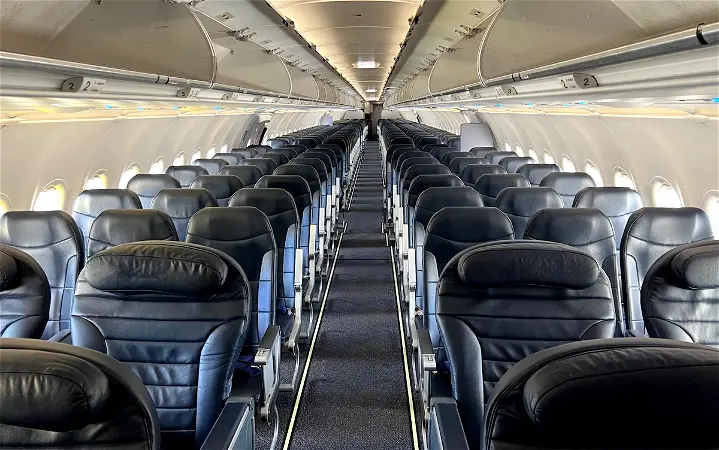 spirit-airlines-seat-size-comparison